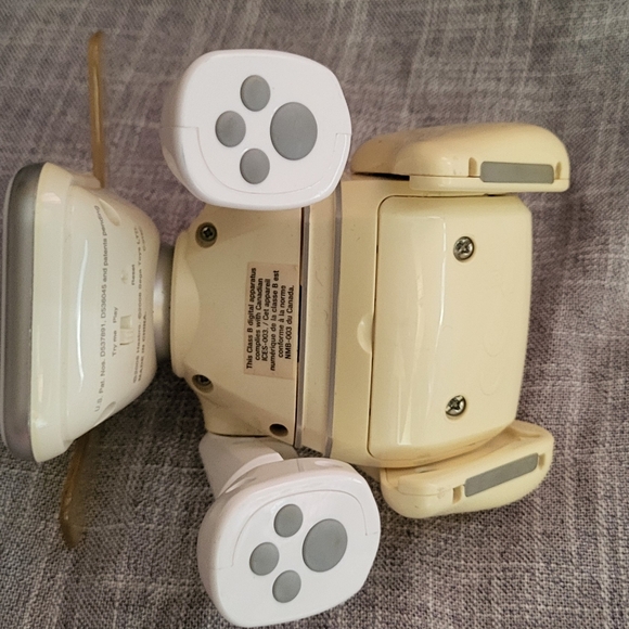 2008 Sega iDOG - Interactive with MP3 Player - Action Figure - Vintage T… - Picture 5 of 8